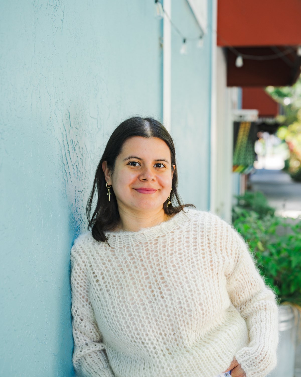 Portrait of Cinthia Junco, bilingual psychotherapist